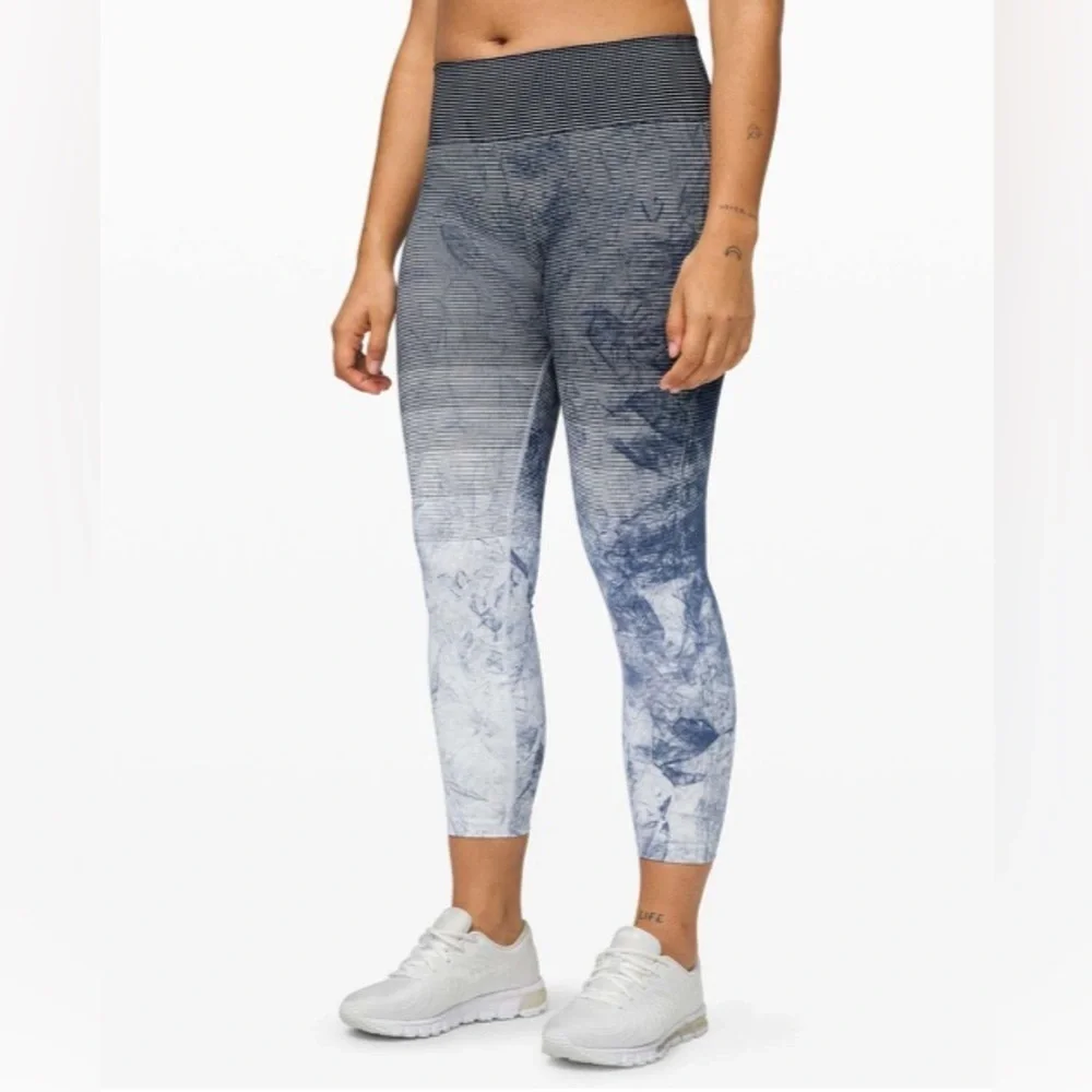 Womens Lululemon Ebb to Train Tight EUC size 4
